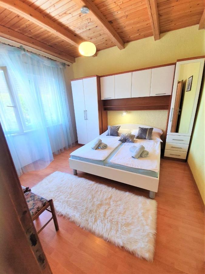 Apartments Angela Kampor 外观 照片